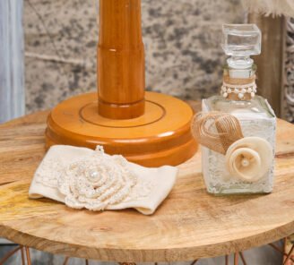 F2025.162021 Κορδέλα πλέκτη με λουλούδι και πέρλες