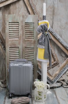 L226.352021 Λαμπάδα με δέσιμο γκρι και κίτρινο