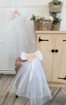 140.2000 Πακέτο βάπτισης λευκό πουά με λουλούδια