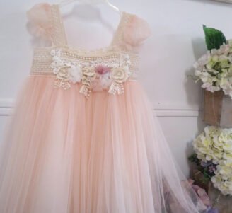 F1903.110.19 Φόρεμα με κοντό μανίκι και ουρά