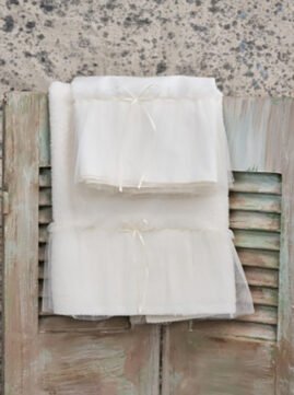 FK1910.1,222.000 Λαδόπανα λευκά με τούλι