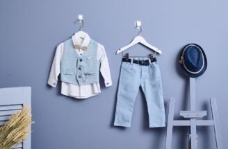 FA68.902388 Ντύσιμο με γιλέκο σιελ-παντελόνι σιελ