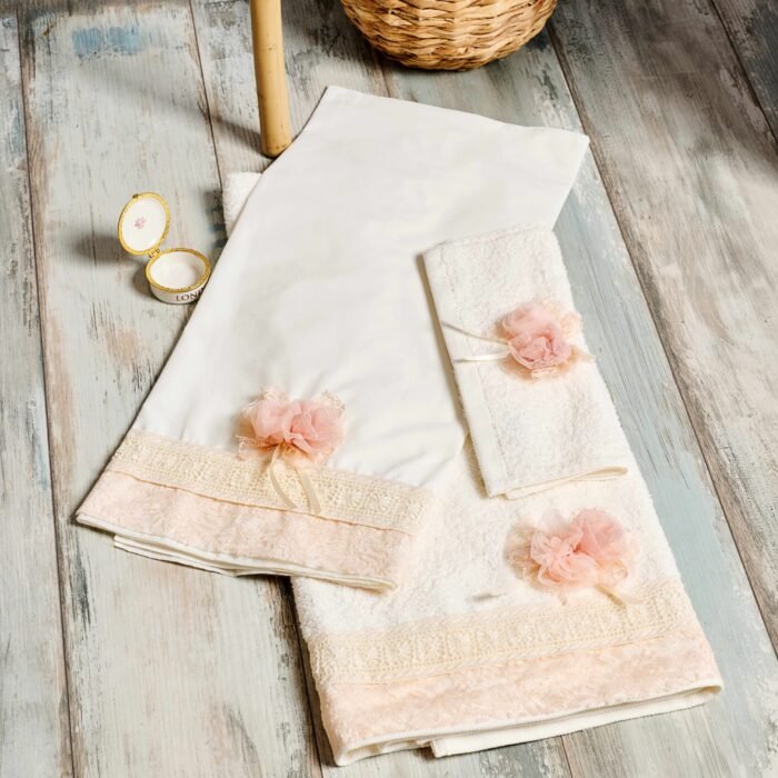 Felicita240260--scaled