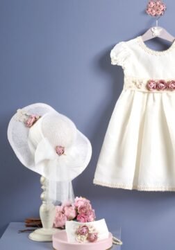 ΚΑ3.182523 Καπελαδούρα ψάθινη στολισμένη